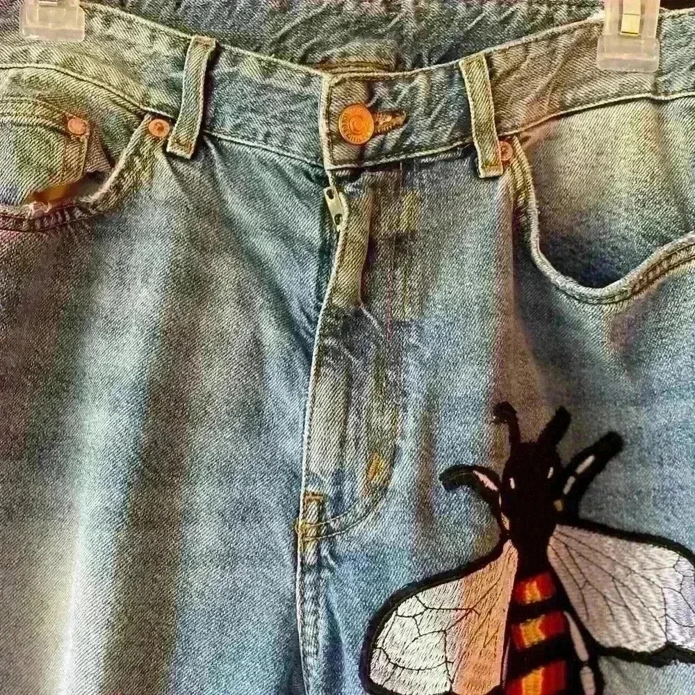 H&M &Denim Straight Leg High Waisted Embroidered/Distressed Jeans Sz 32 (US 0) - Picture 5 of 12